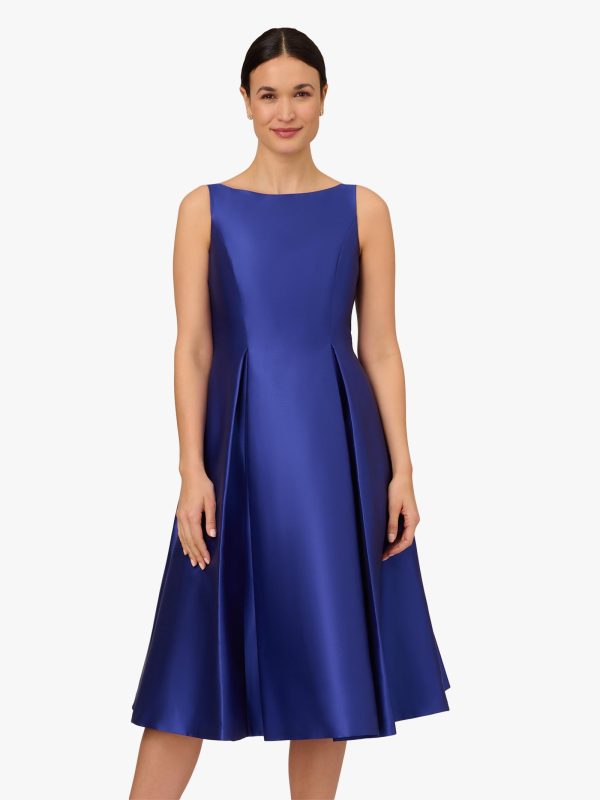 Women's Sleeveless Mid-Length Party Dress with V-Back