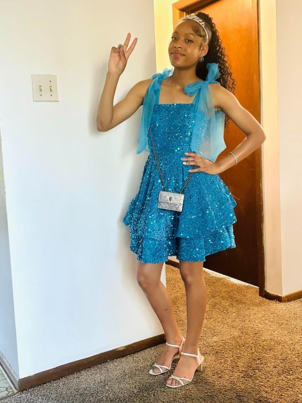 713Toz6IFQL.jpg Sparkly Sequin Short Homecoming Dresses 2025 Spaghetti Strap Sequin Prom Dress Bow Cocktail Party Dress RO257